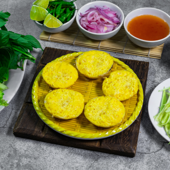 Bánh căn trứng gà